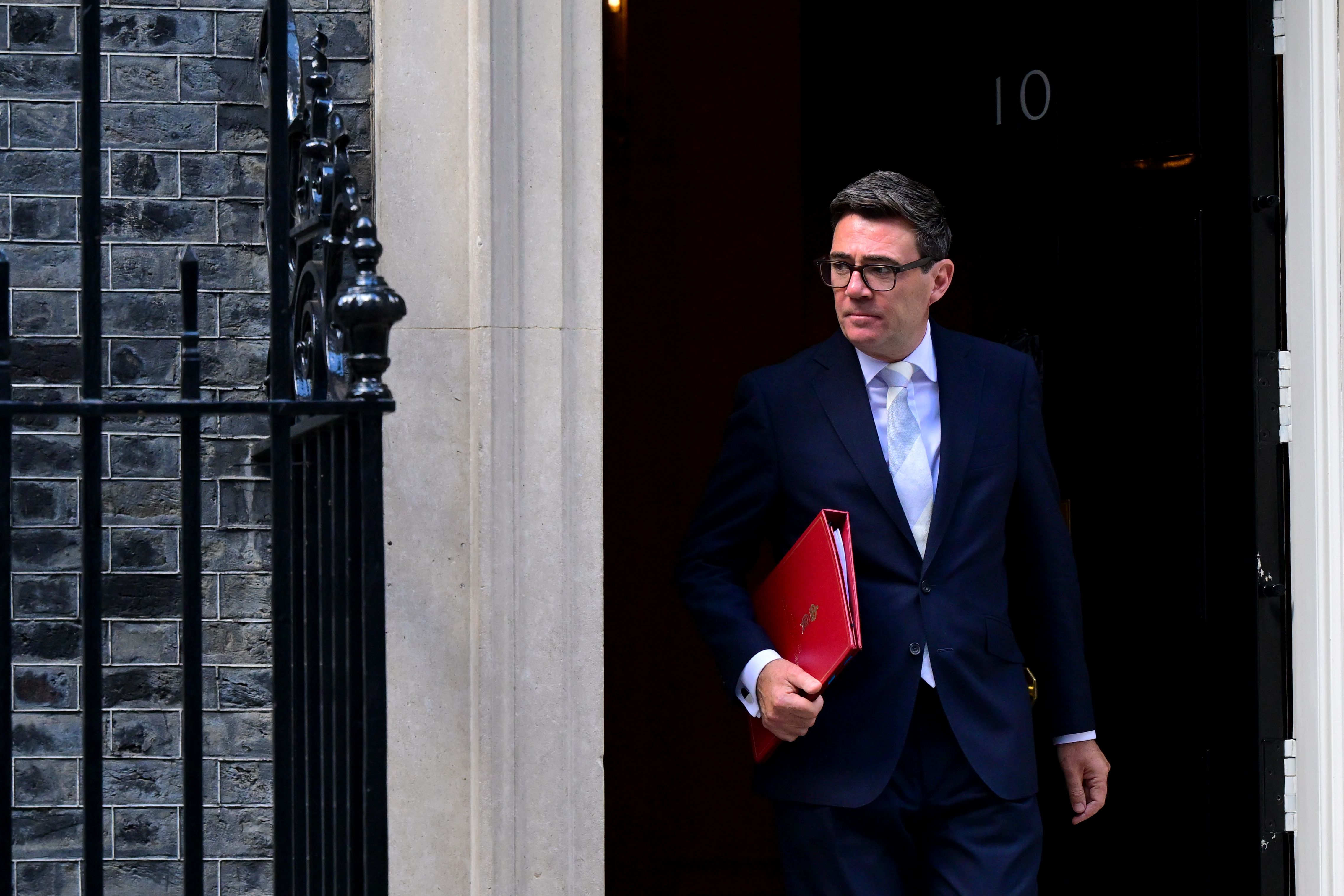 Emmanuel Macron à la rencontre d'Andy Burnham, un europhile prudent aux intérêts bien pesés