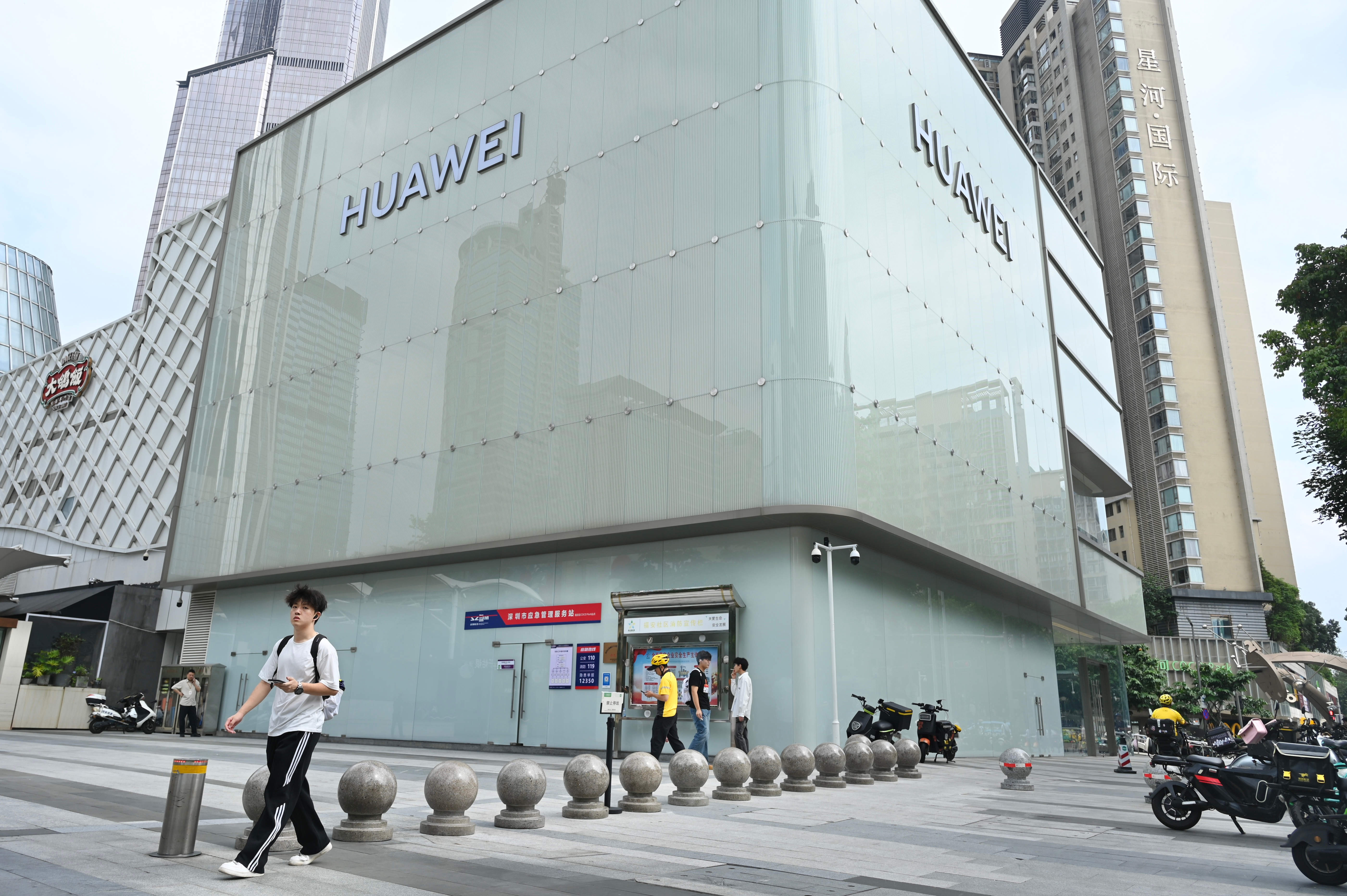 Semi-conducteurs : Huawei prêt à mettre la Chine en orbite