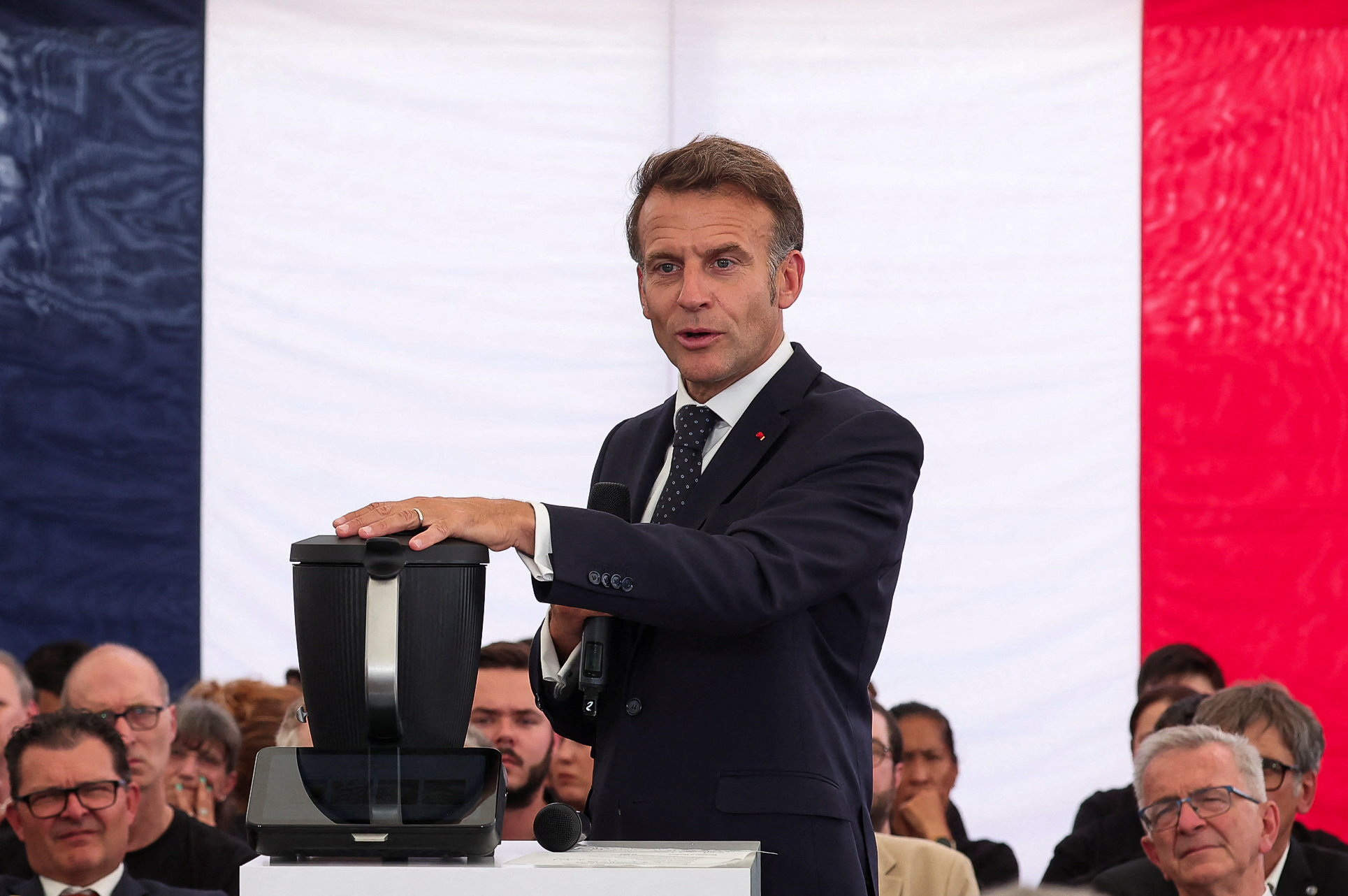 Terres rares et semi-conducteurs : deux investissements stratégiques annoncés à Choose France