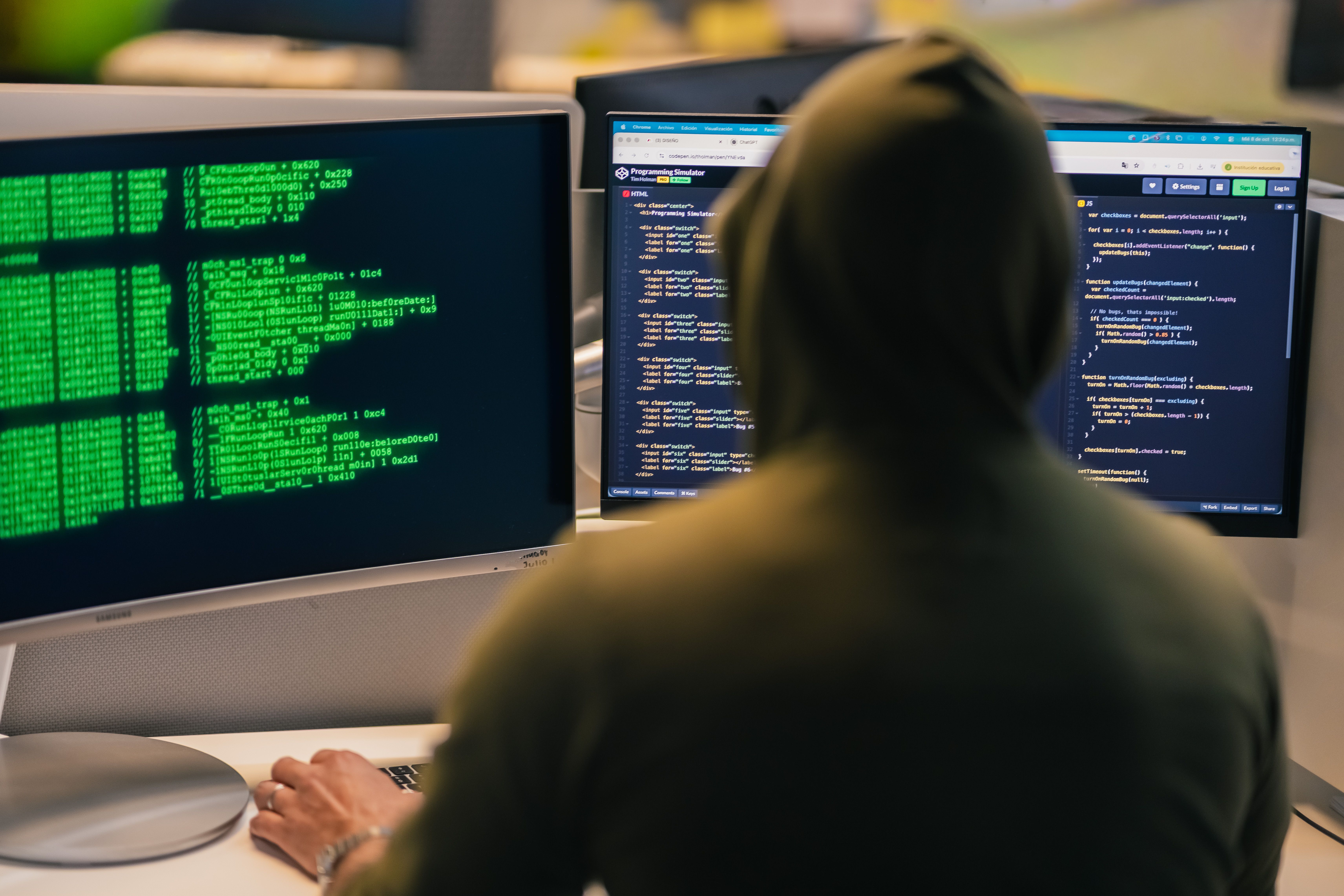 Drones, espionnage, cybersécurité : huit mois d'innombrables attaques russes en Europe