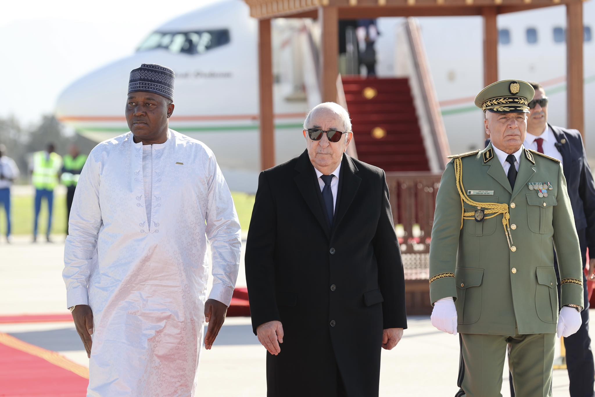 Finies les tensions, l'Algérie s'affiche avec les juntes du Sahel et déploie son armée au Niger