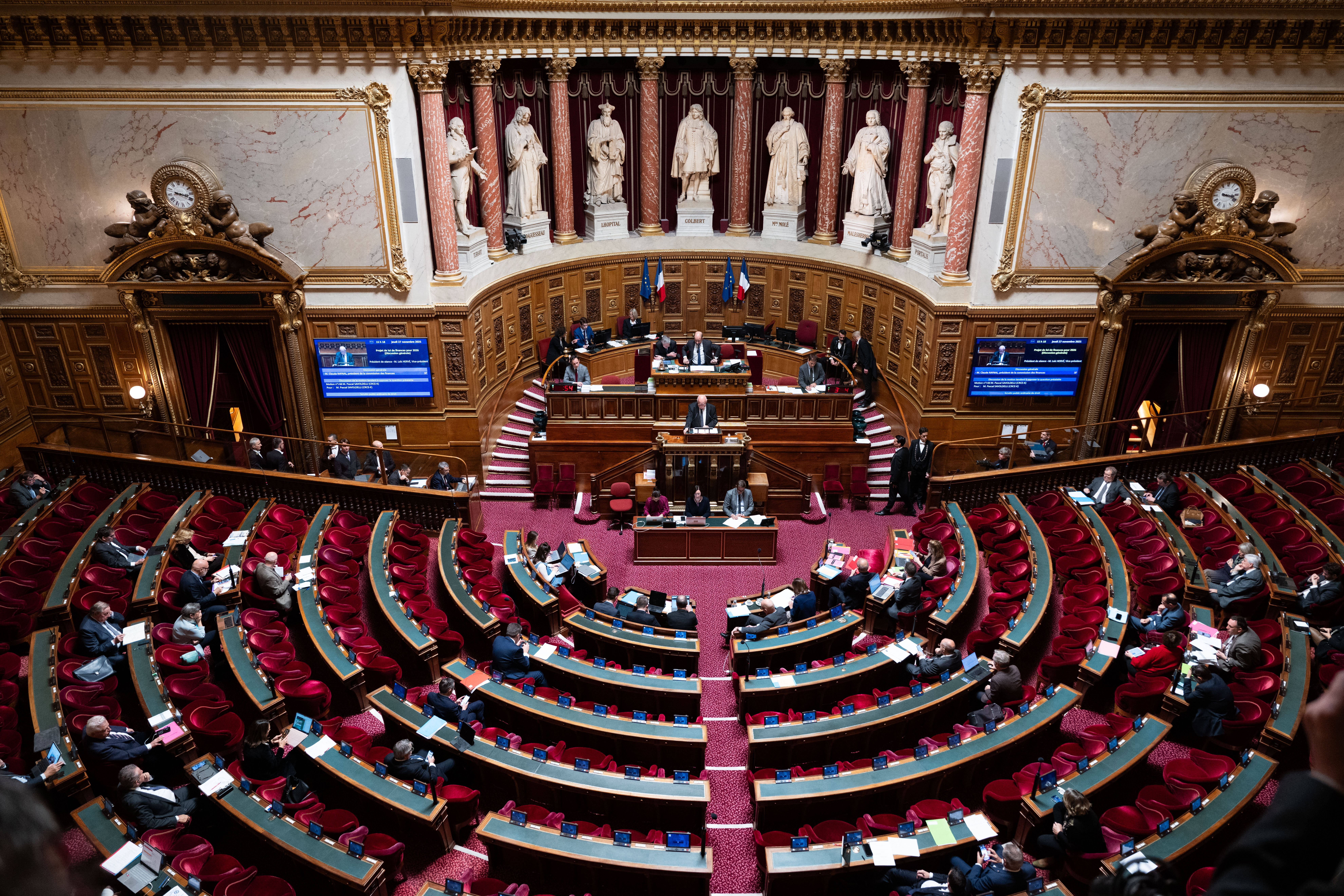 IFI, surtaxe des entreprises: le détricotage du budget 2026 continue au Sénat