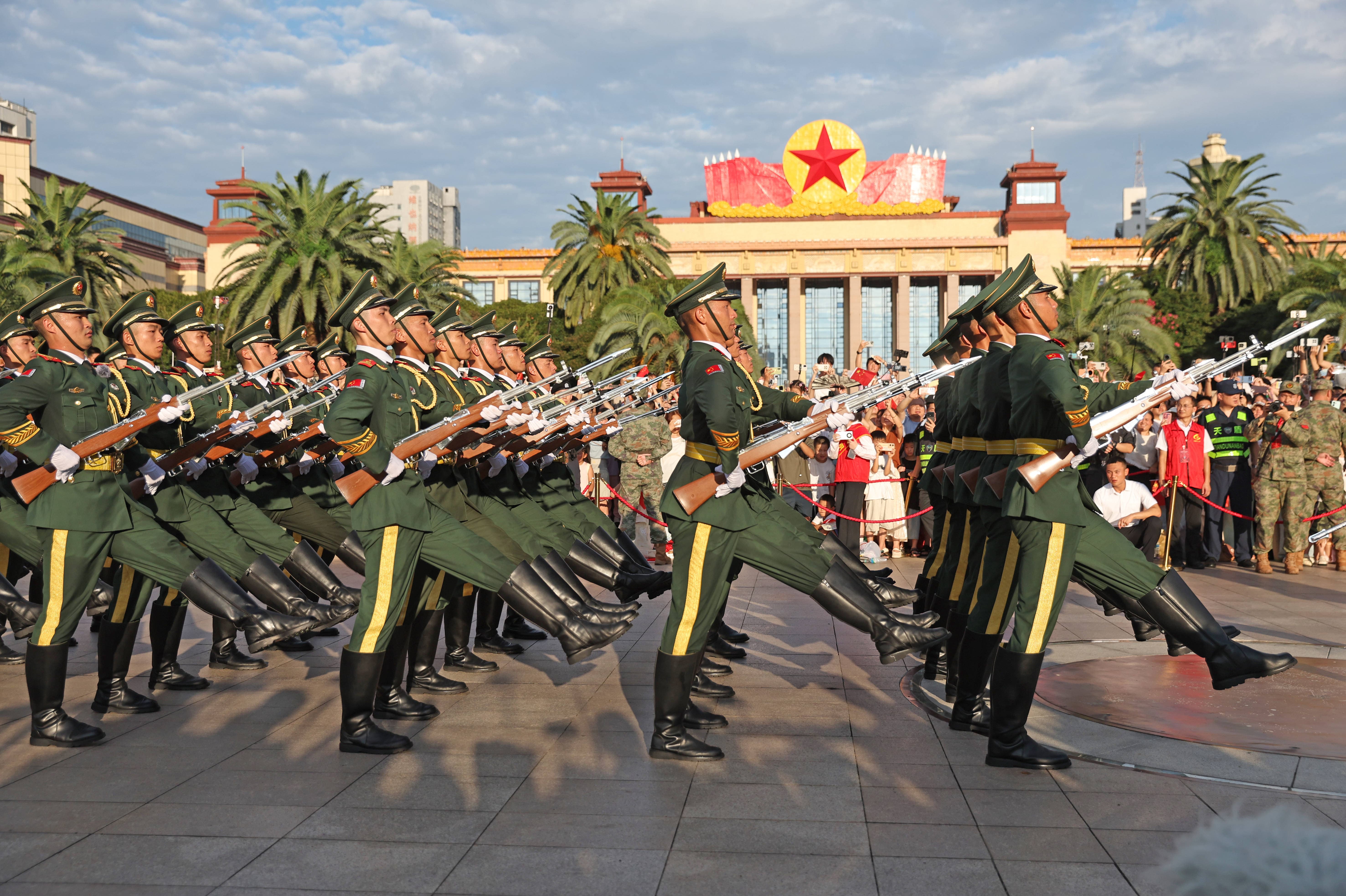 La Chine utilise les IA américaines pour renforcer ses capacités militaires, selon une enquête