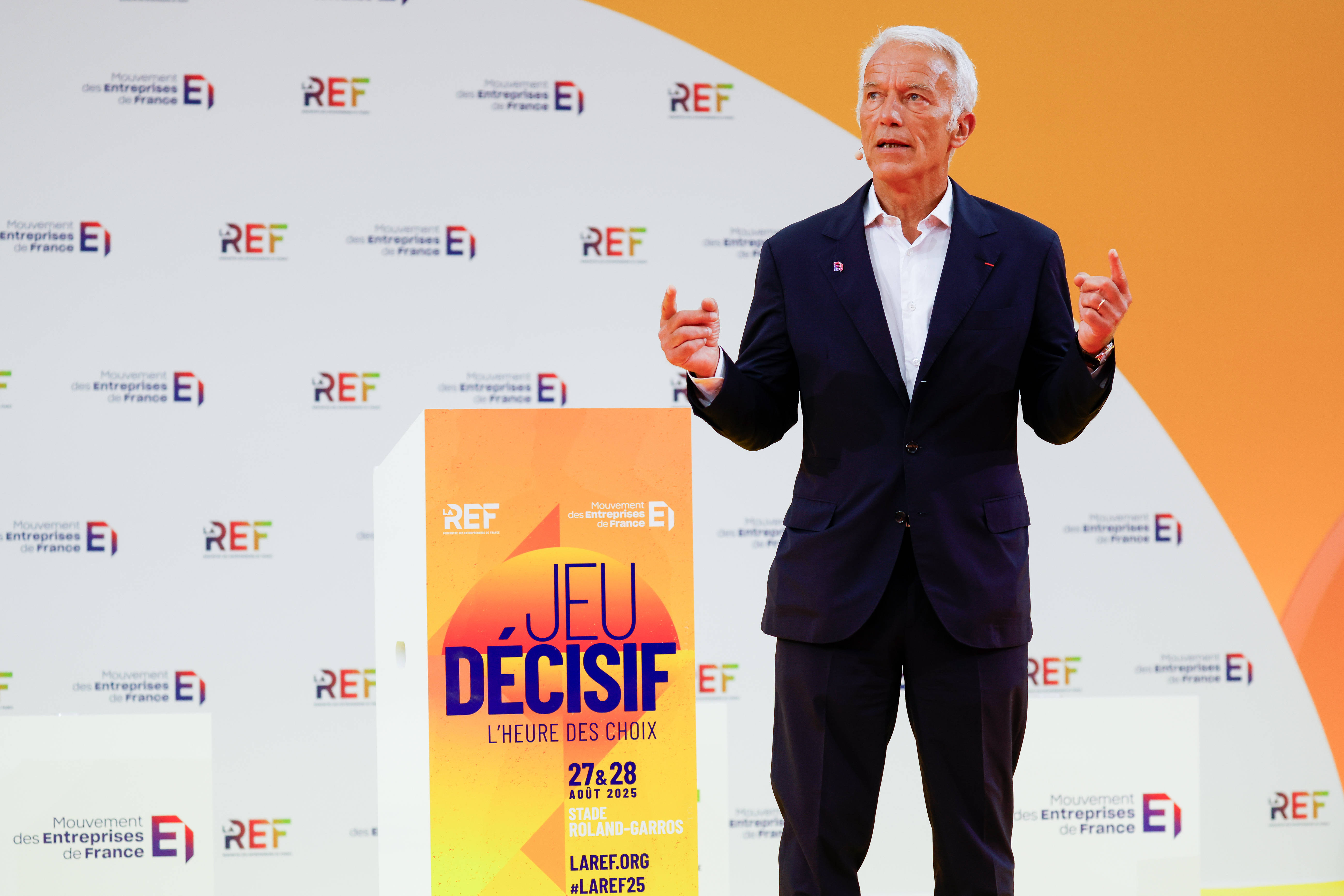 A la REF, les patrons dégoûtés du politique