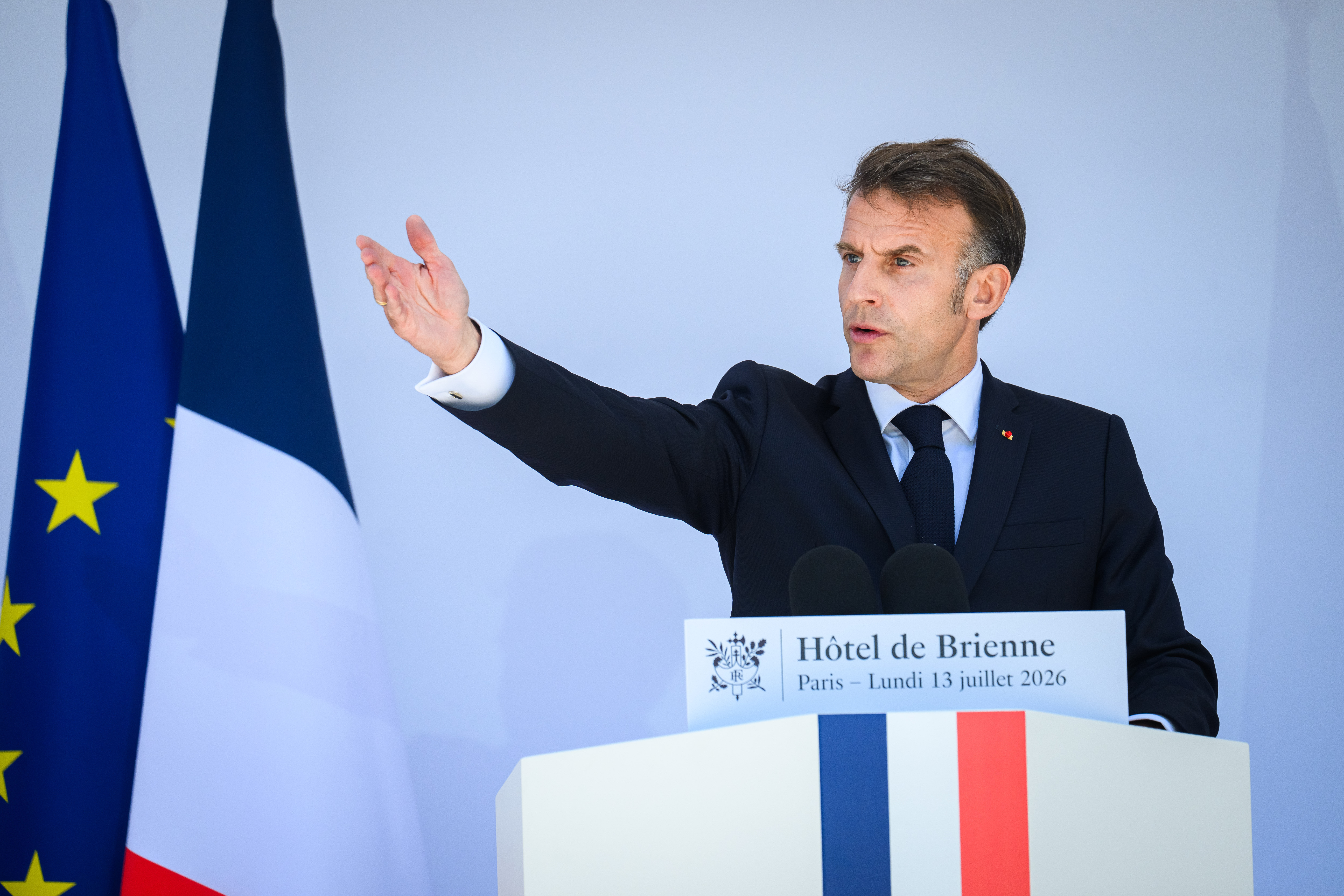 « Oui, nous devons préparer les guerres d’avenir » : face aux Armées, Macron trace la voie pour la suite