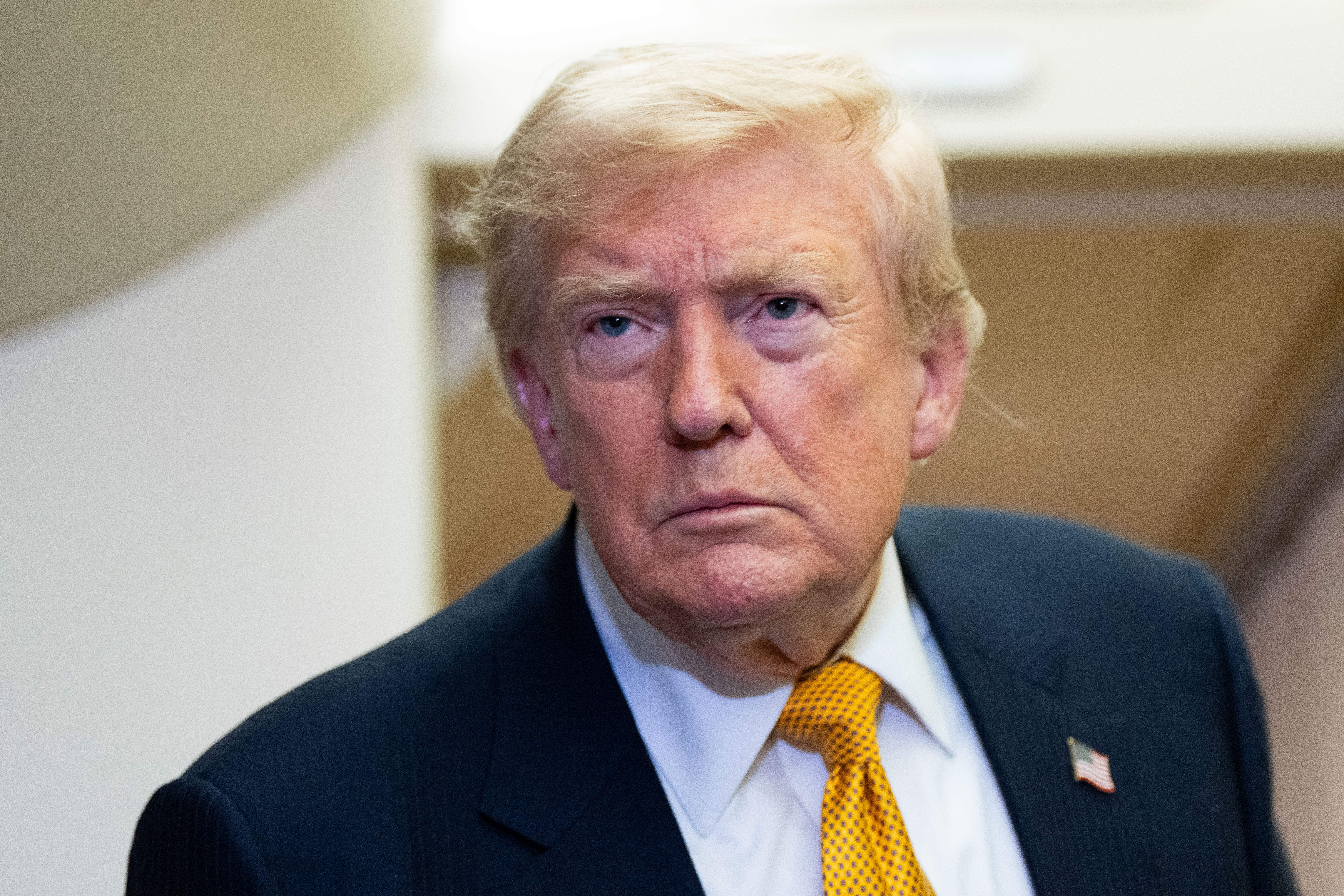 S’il tente de l’assassiner, Trump menace d’« anéantir et détruire complètement » l’Iran