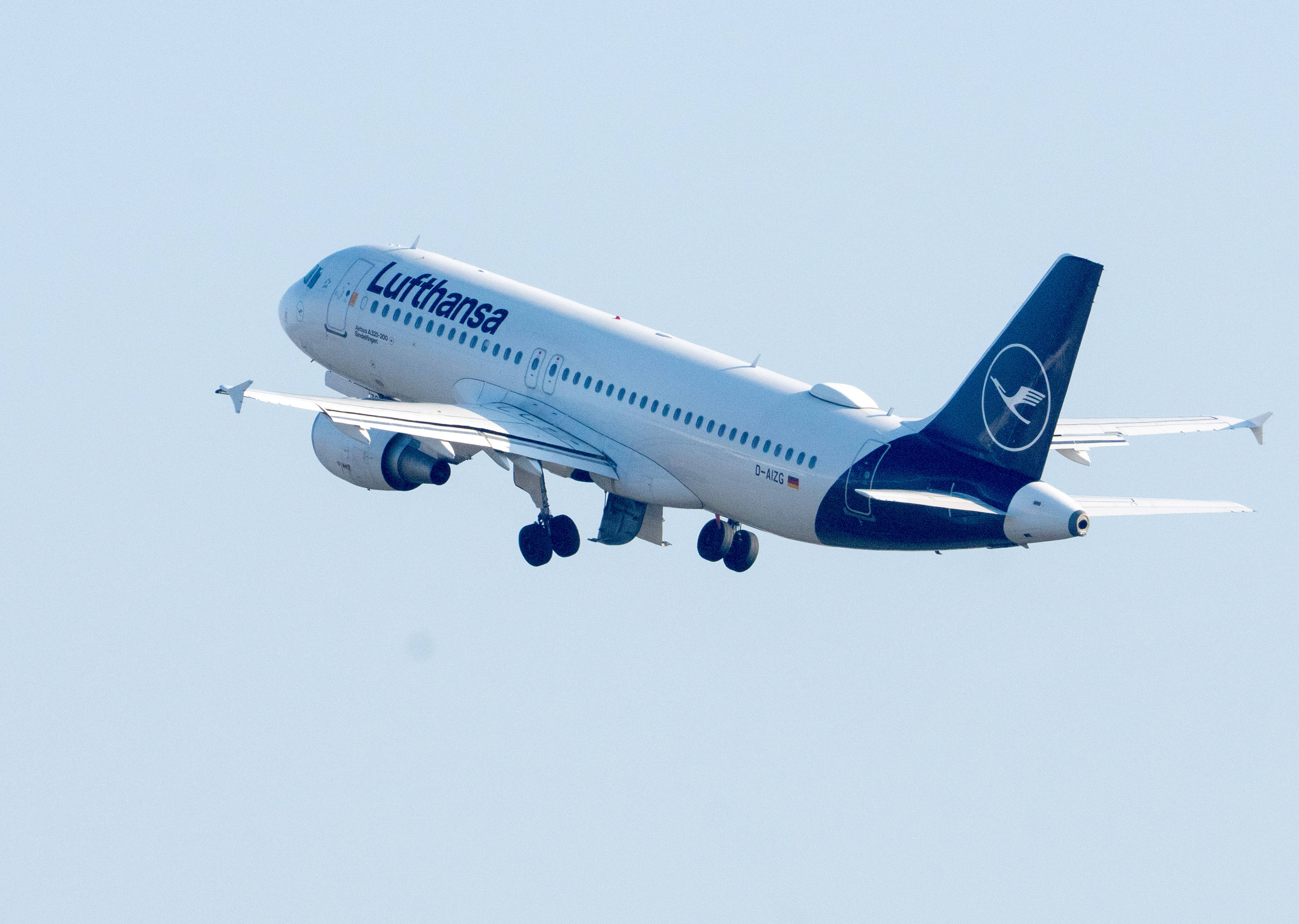 Airbus: 6 000 A320 doivent arrêter de voler en raison d’un logiciel de commandes vulnérable aux radiations solaires