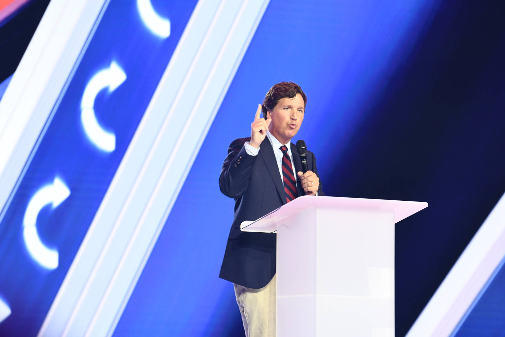 « America First » mais sans Trump : Tucker Carlson mène la fronde pour 2028