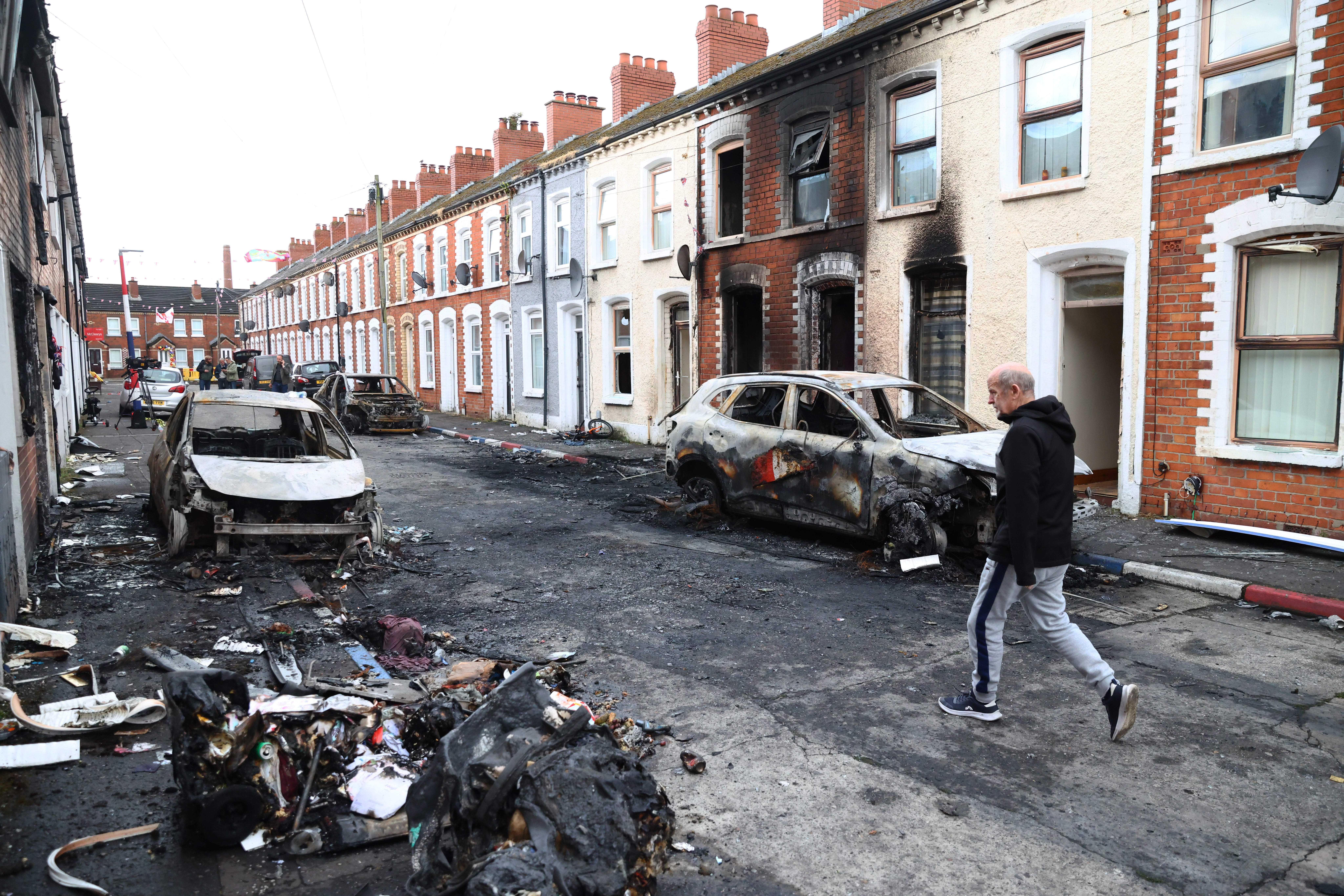 Violences à Belfast : pourquoi les émeutes éclatent si vite 