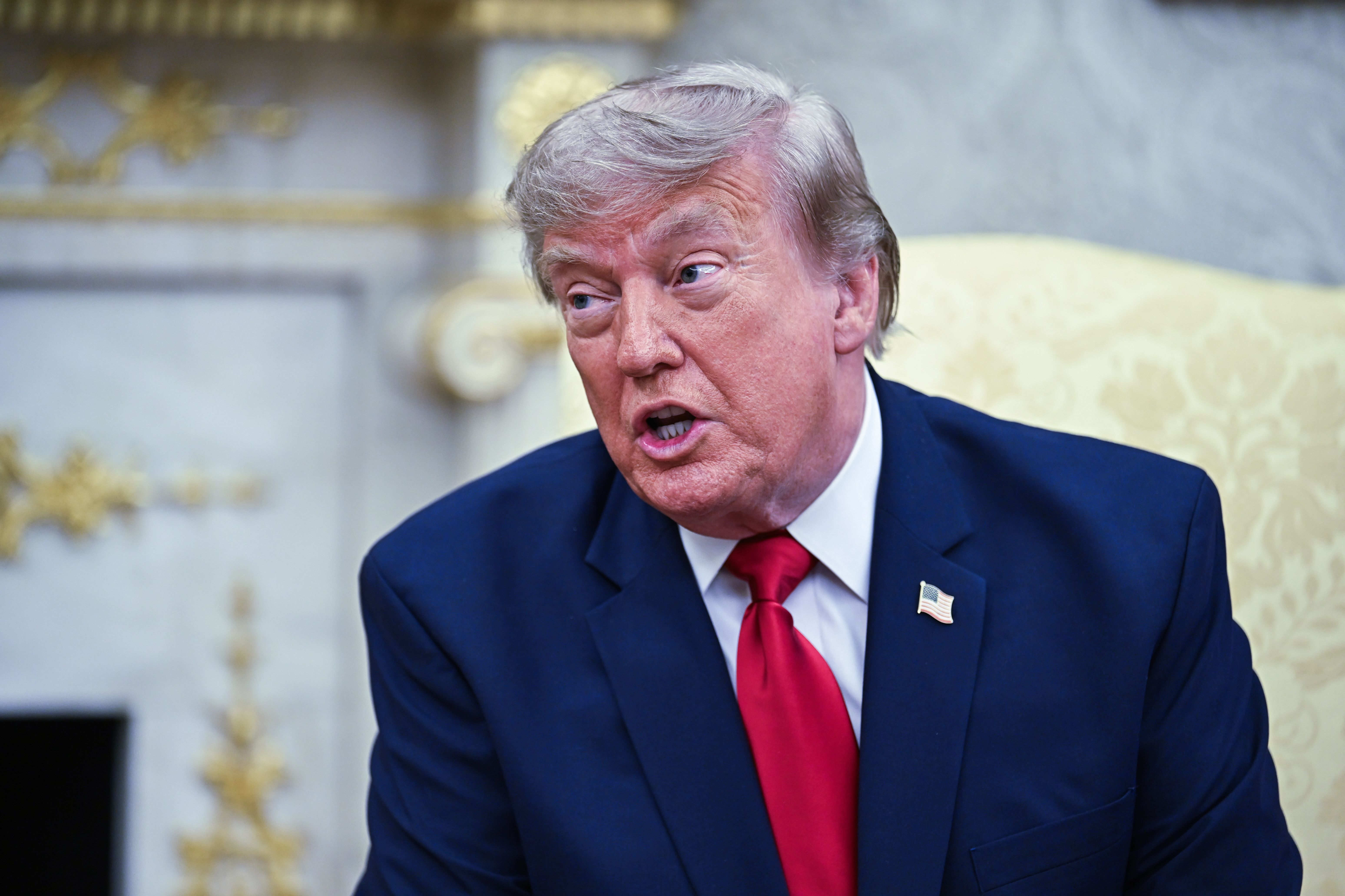 Iran : Donald Trump joue la carte de la force, contre la montre