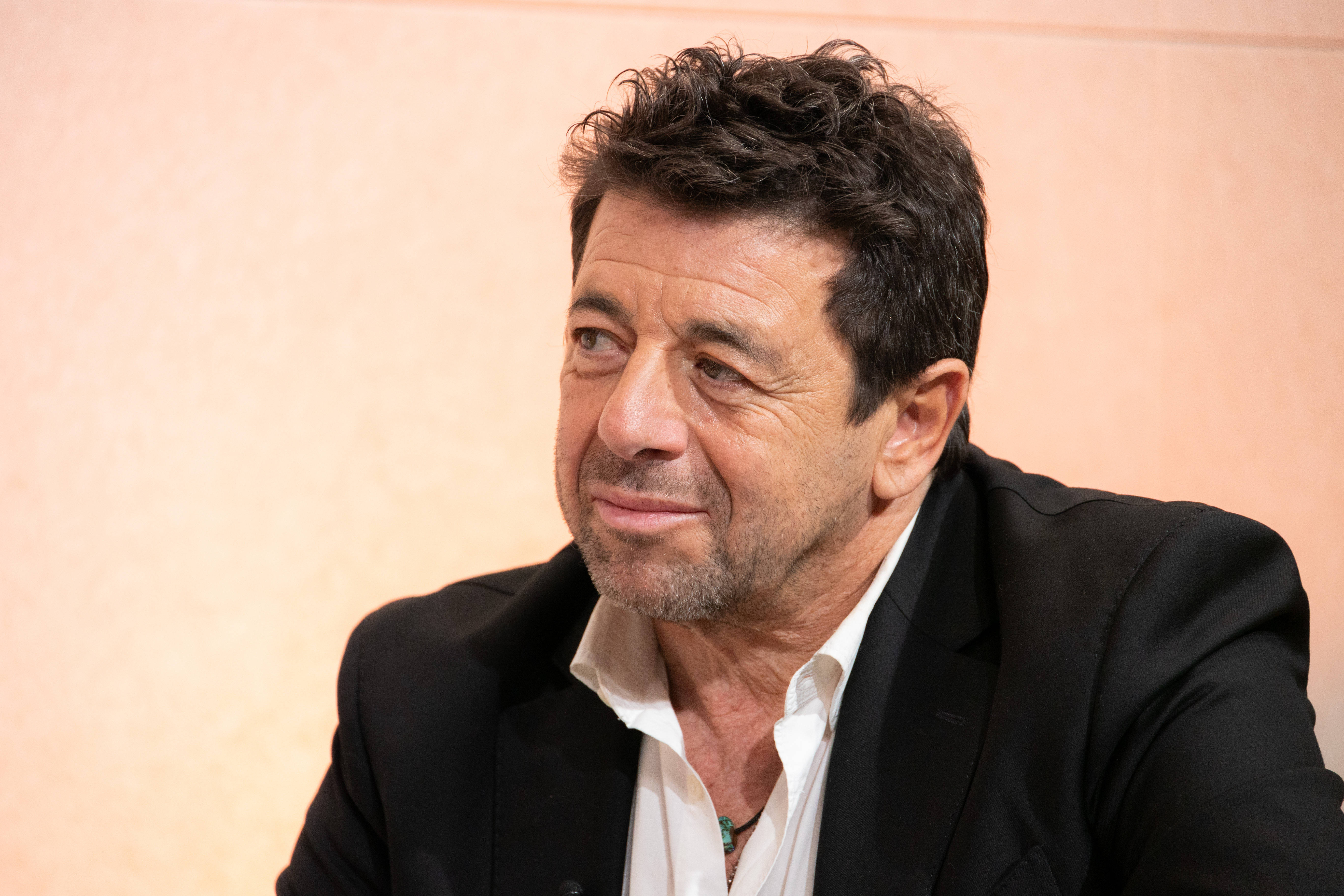 Affaire Patrick Bruel : le chanteur placé en garde à vue dan