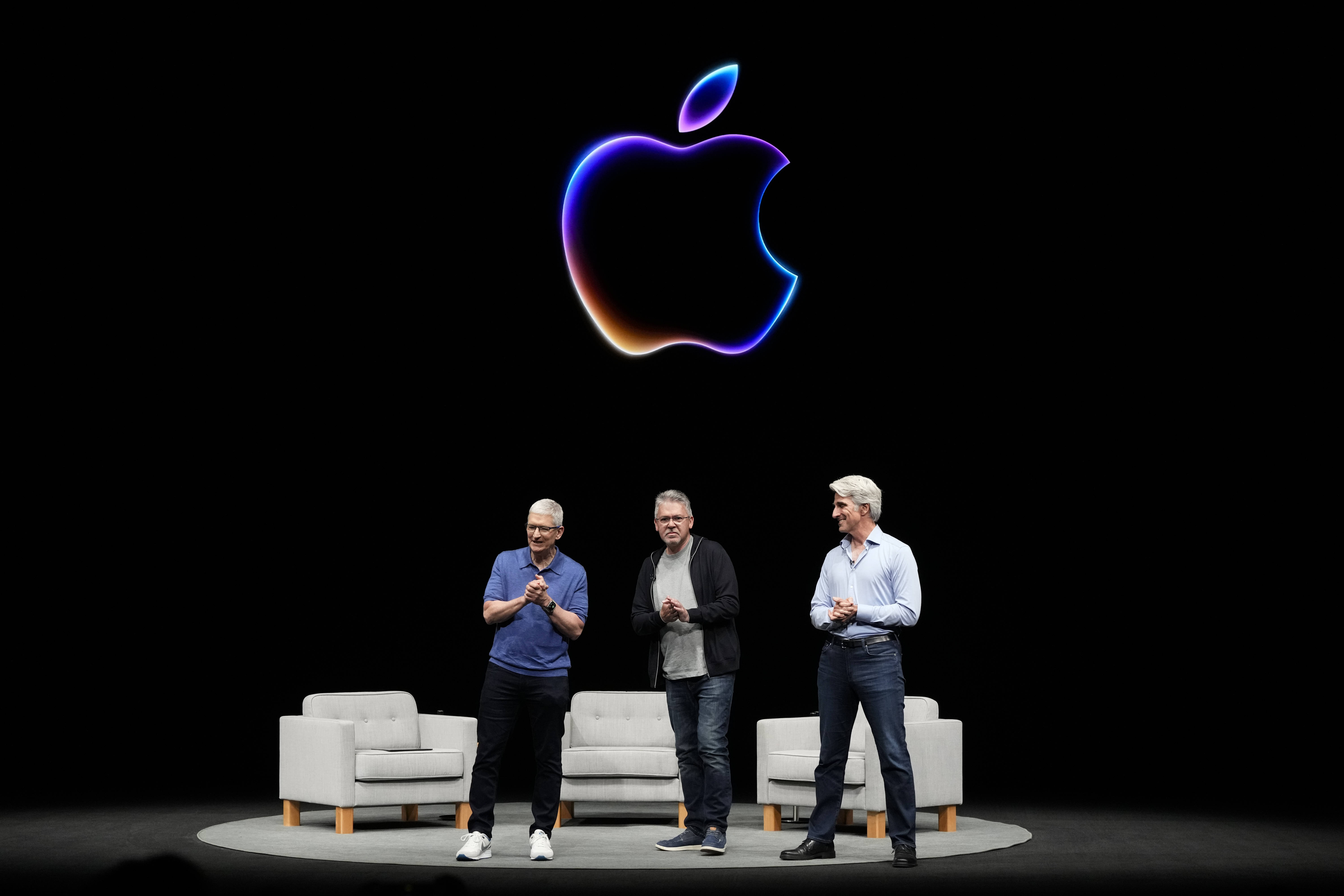 Apple sous pression dans la course à l’IA : le chef d’équipe dédié à l’intelligence artificielle quitte son poste