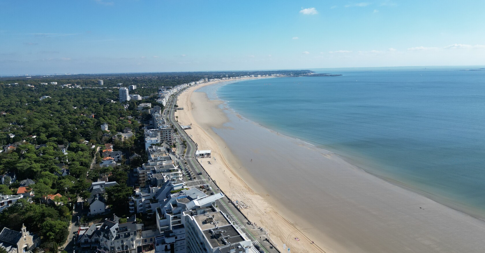 Sitemapcdatahttpssalymixel Thicoipeinfobus La Baule