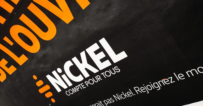 NICKEL affiche publicitaire dans le métro