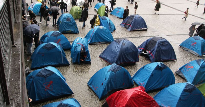 migrants-paris-sipa.jpg