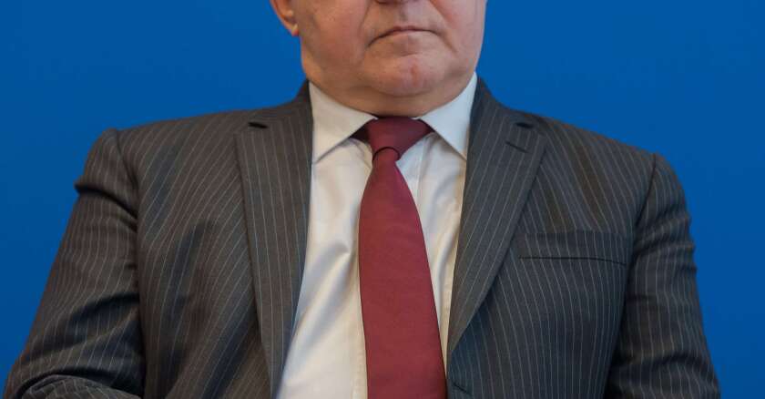 michel-sapin-sipa.jpg