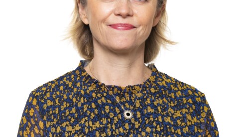 portrait-caroline-arnould-site2-1.jpg