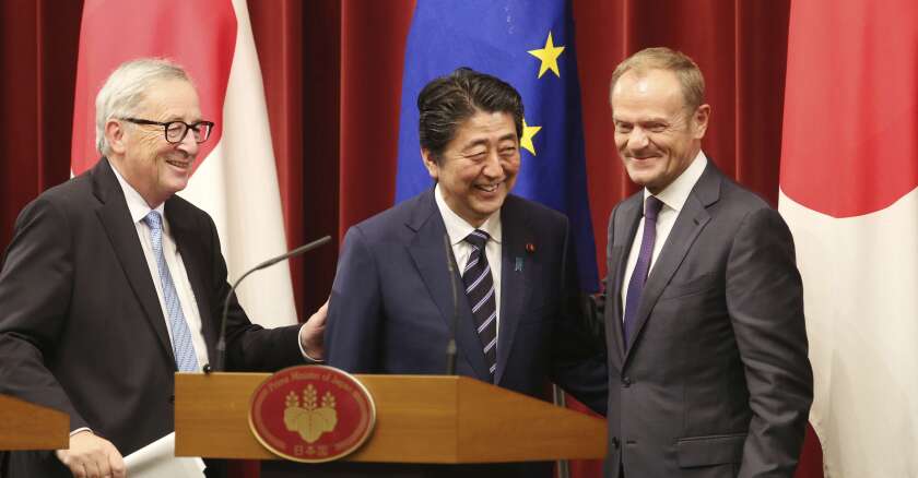 juncker-abe-tusk-sipa.jpg