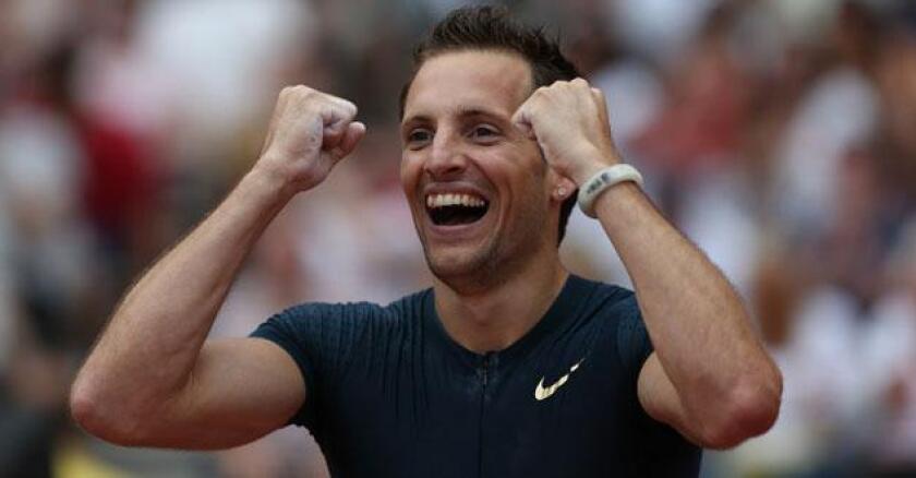 renaud-lavillenie4-85e7f0e4cfb925b24c2998cb3701004b.jpg