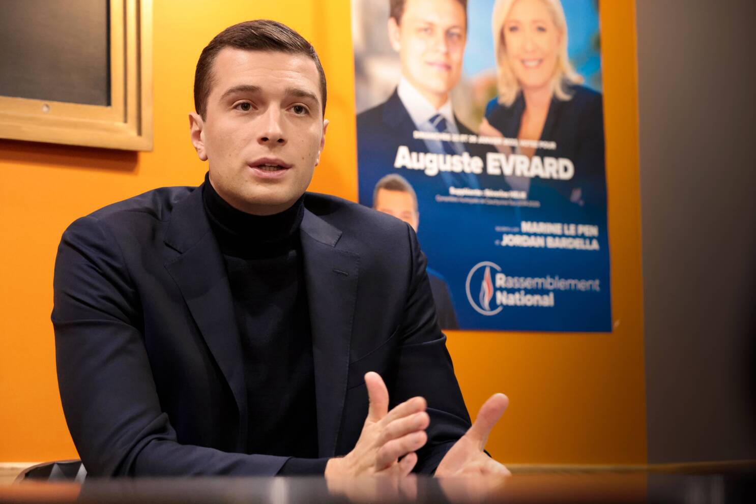 Jordan Bardella: «Il y a eu une naïveté collective à l'égard des ambitions de Vladimir Poutine» - l'Opinion