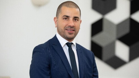 azdine-2.jpg