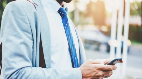 Ils « tweetent » pour leur employeur