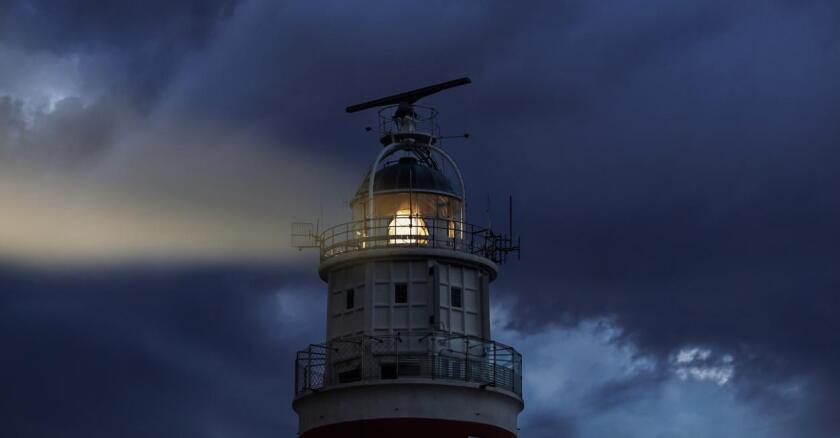lighthouse-gdb8a0320b-1920.jpg