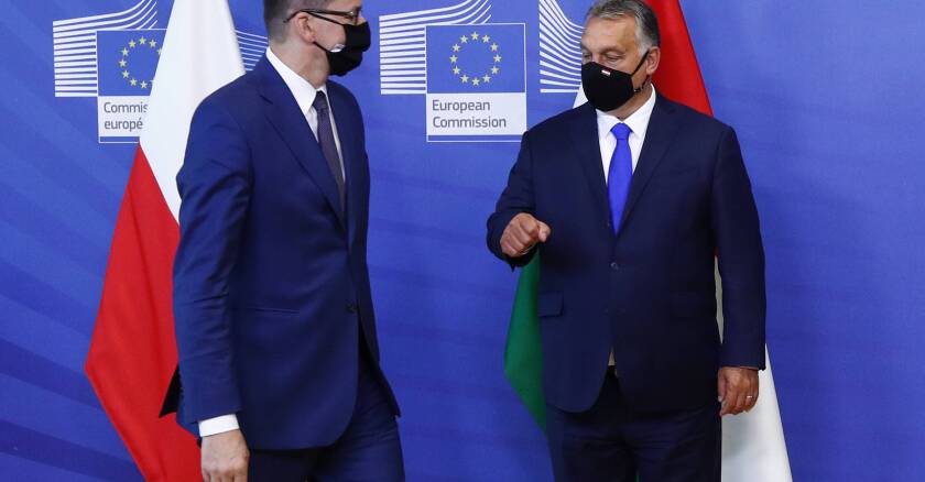 mateusz-morawiecki-et-viktor-orban-sipa.jpg