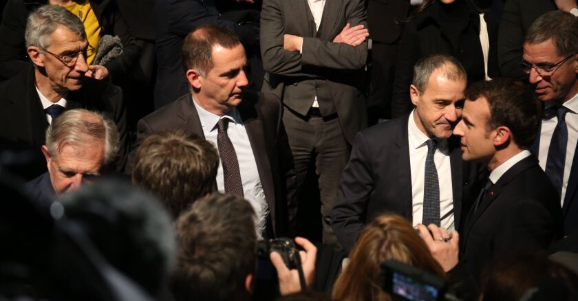 gilles-simeoni-jean-guy-talamoni-et-emmanuel-macron-sipa.jpg