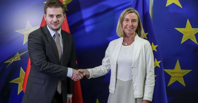 gent-cakaj-et-federica-mogherini-sipa.jpg