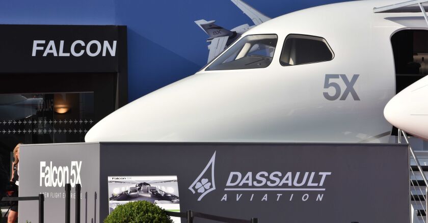 dassault-falcon-5x-sipa.jpg