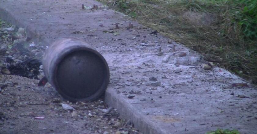 tn-bonbonne-de-gaz-dans-autre-barricade-enflammee-0.jpg