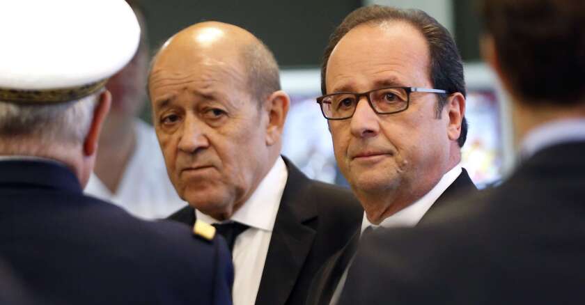 le-drian-hollande-sipa.jpg