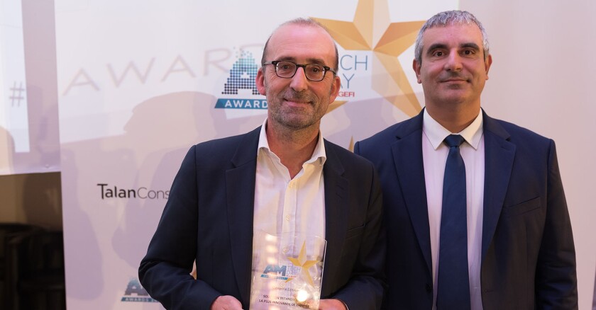 AWARDS - 03