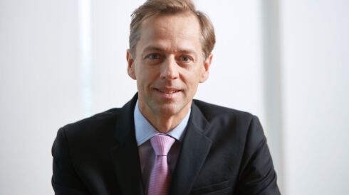huw-van-steenis.jpg