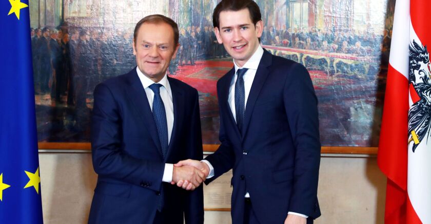 donald-tusk-et-sebastian-kurz-sipa.jpg