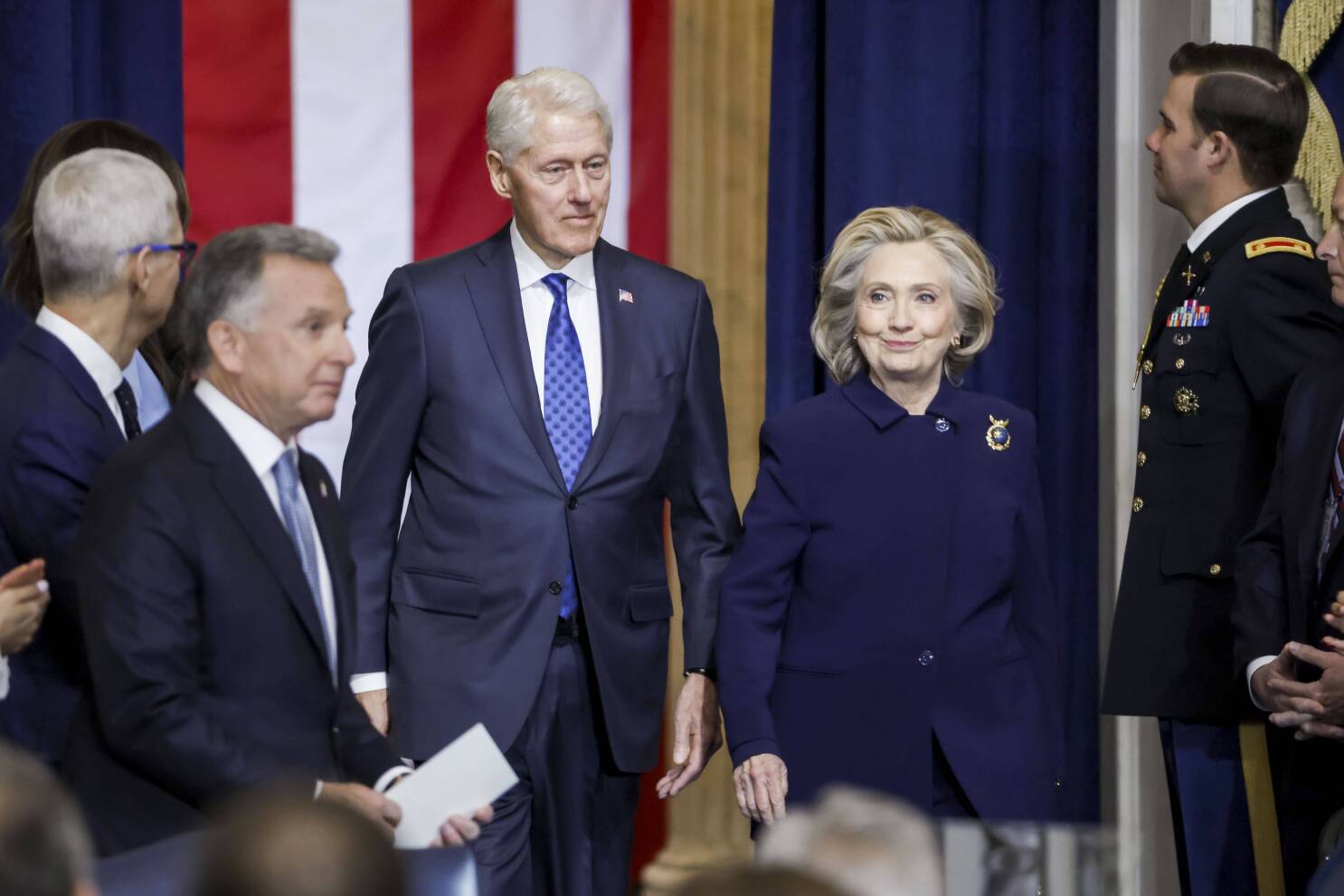 Affaire Epstein : Bill et Hillary Clinton témoigneront finalement devant le Congrès américain - l'Opinion