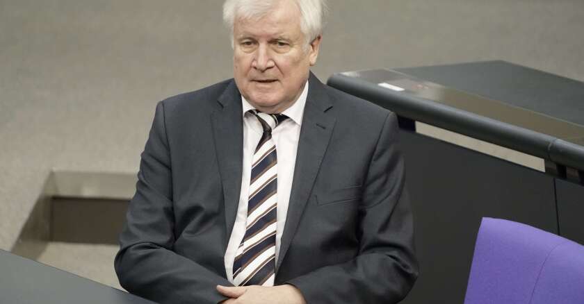 horst-seehofer-sipa.jpg