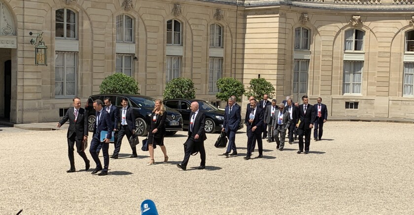 Les représentants de six fonds souverains et de huit gestionnaires d’actifs ont été reçus à l’Elysée le 10 juillet 2019,pour s’engager pour le climat.