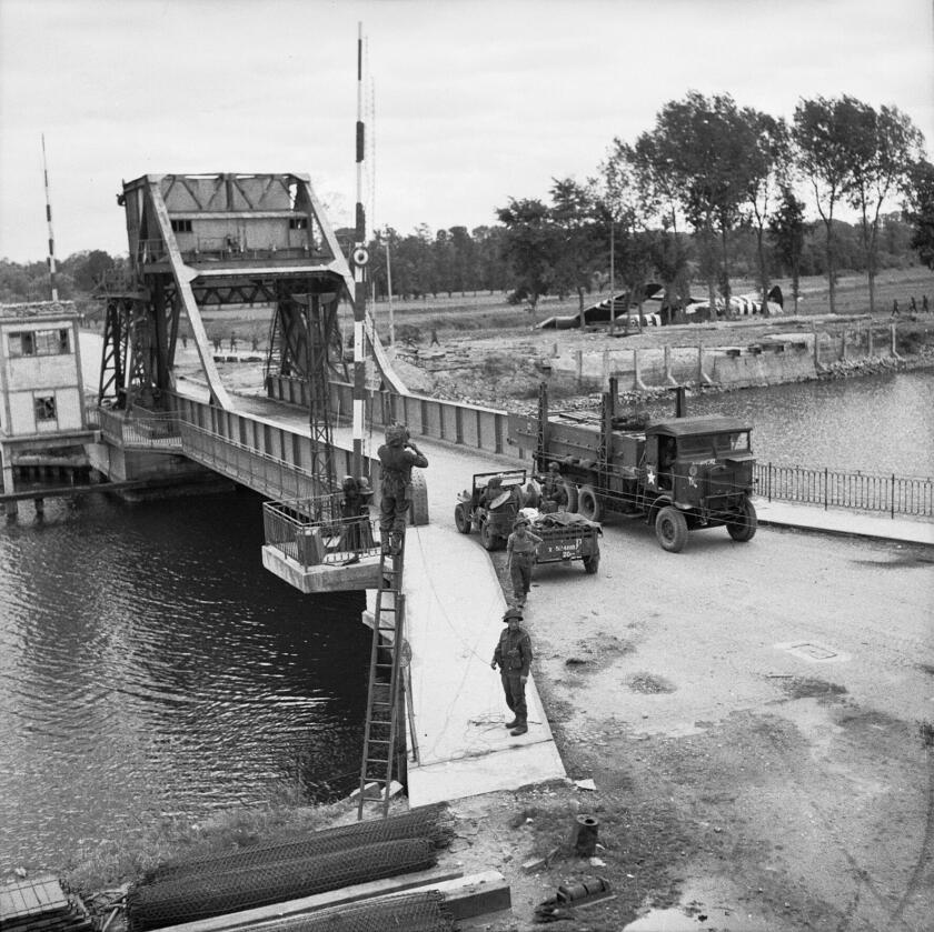 pegasus-bridge-june-1944-b5288.jpg