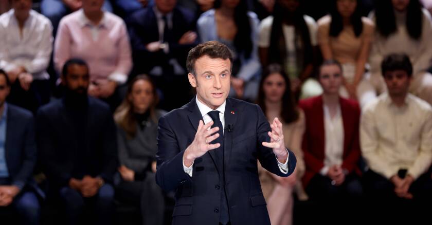 Emmanuel Macron, le 14 mars, lors de l'émission de TF1, Face à la guerre.