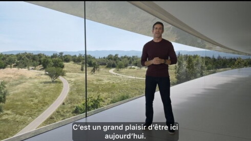 John Ternus lors de la keynote d'Apple