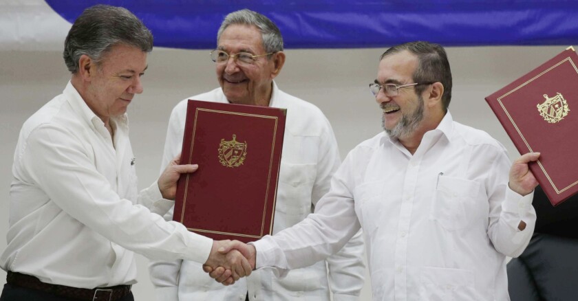 juan-manuel-santos-raul-castro-timochenko-sipa.jpg