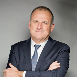 51658