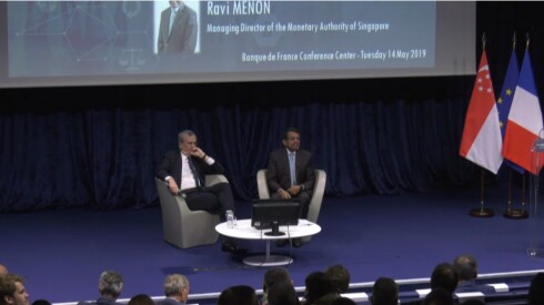 François Villeroy de Galhau, gouverneur de la Banque de France, et Ravi Menon, directeur général de l’Autorité Monétaire de Singapour, le 14 mai 2019.