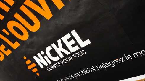 NICKEL affiche publicitaire dans le métro
