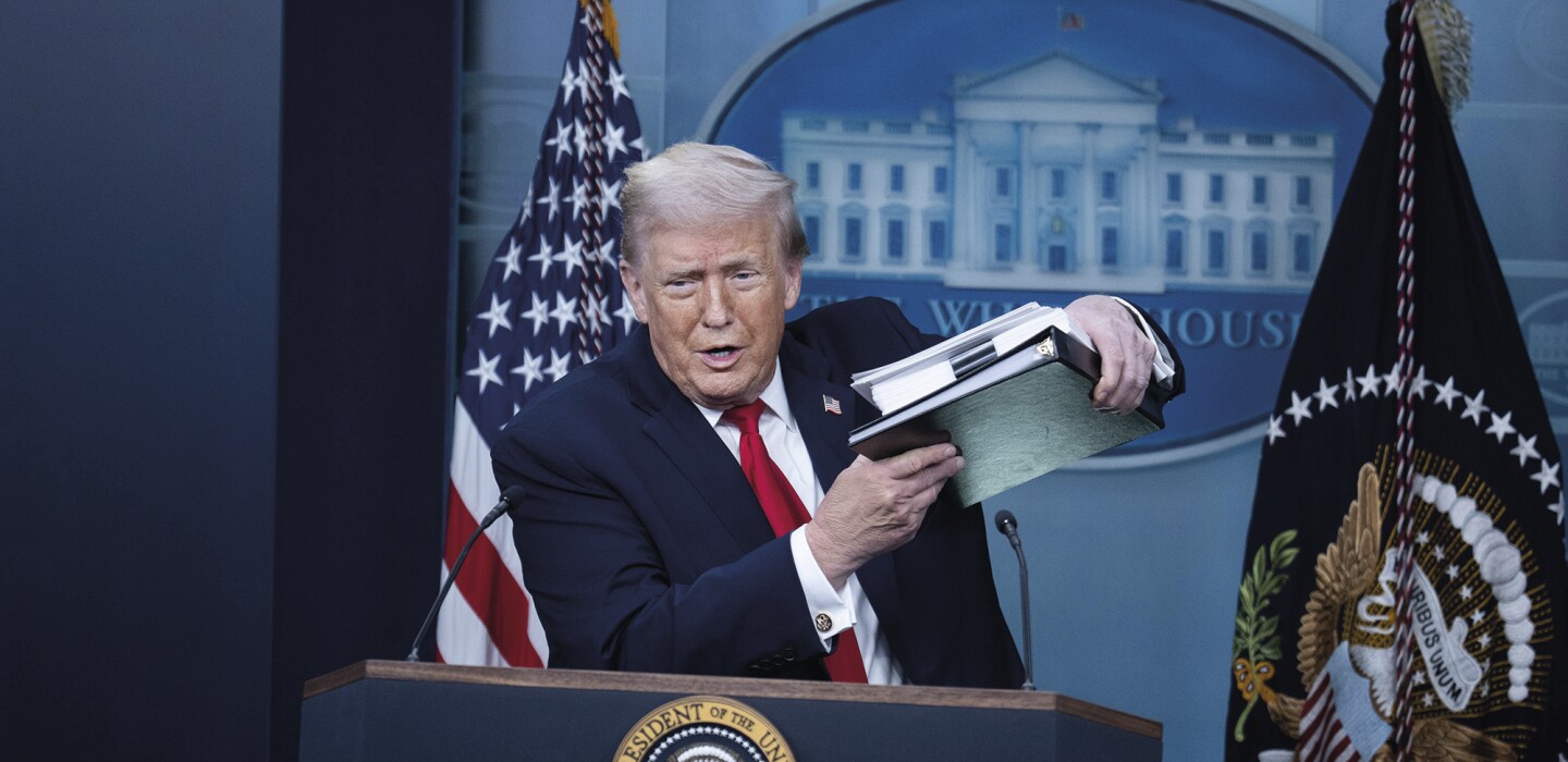 Trump recherche des options militaires « décisives » pour l'Iran alors que des forces américaines se déplacent vers le Moyen-Orient