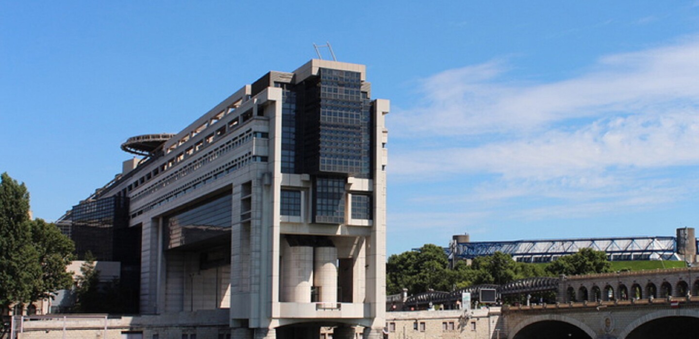 La France veut émettre 285 milliards à moyen et long terme en 2024