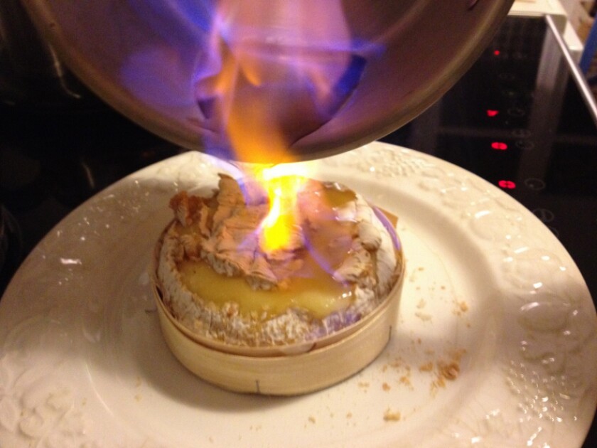 camembert-flambe-2.jpg