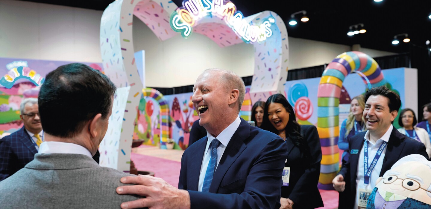 Greg Abel impose sa marque chez Berkshire Hathaway avec deux m&eacute;ga-transactions